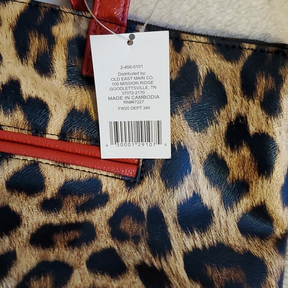NWT Womens leopard Crossbody Purse / Handbag 👜 - Picture 5 of 15